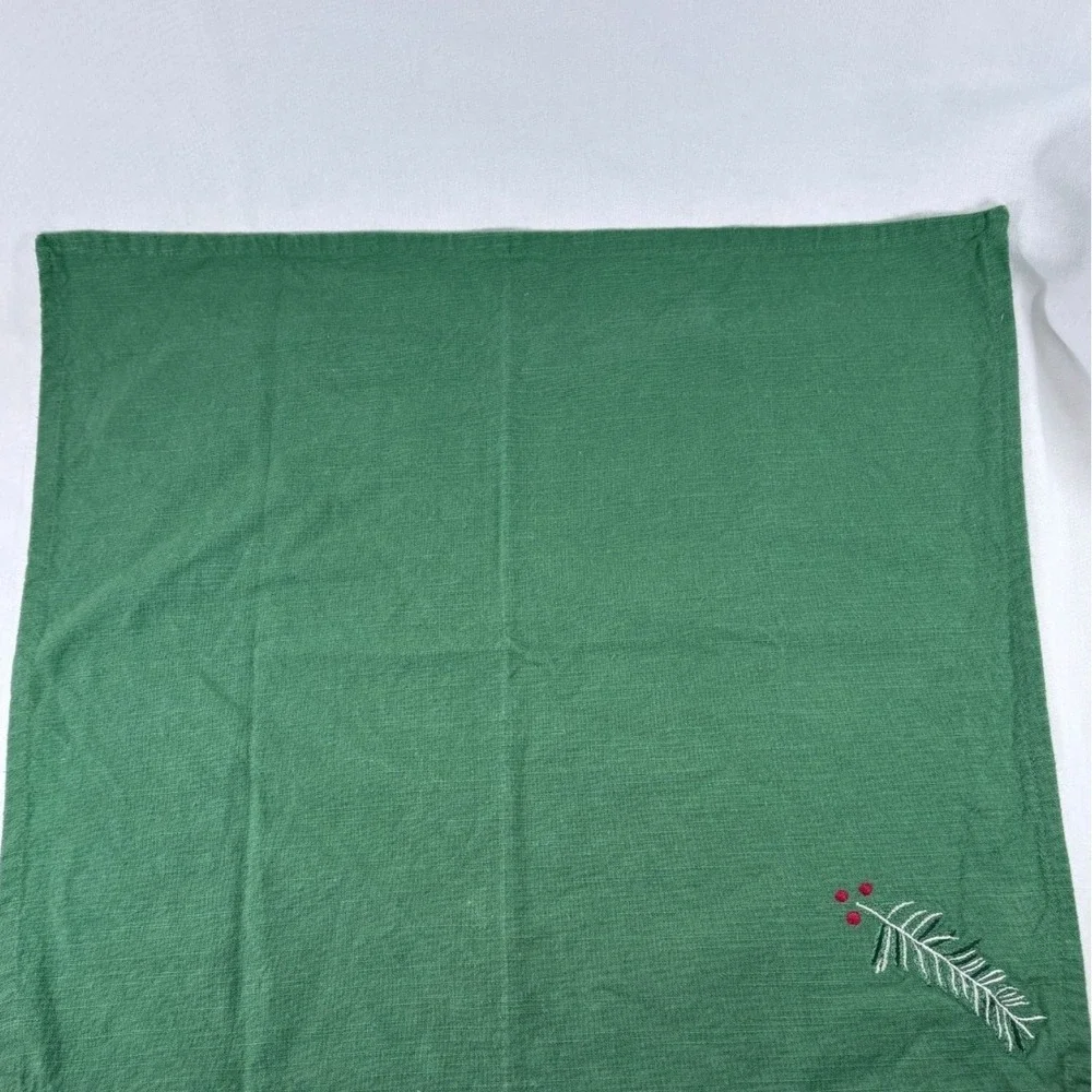 Vintage Alpine Embroidered Greenery and Berries Cotton 18